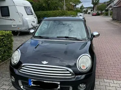 Gebraucht Mini ONE 98 PS (72 kW) 2010 Schwarz Kleinwagen