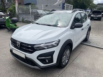 Gebraucht Dacia Sandero Essentiel 91 PS (66 kW) 2022 Weiß Kleinwagen