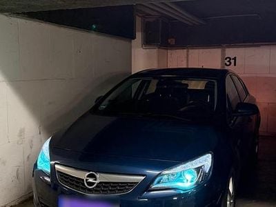 Gebraucht Opel Astra 120 PS (88 kW) 2011 Blau Limousine