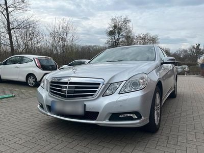 Gebraucht Mercedes E250 Elegance 204 PS (150 kW) 2009 Silber Limousine