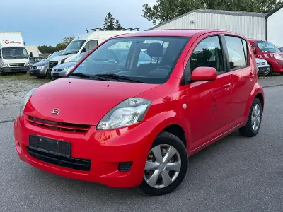 Gebraucht Daihatsu Sirion 69 PS (50 kW) 2008 Rot Kleinwagen