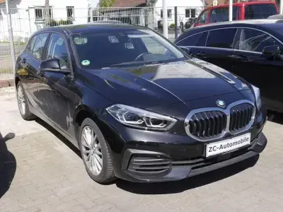 Usata BMW 118 Advantage 140 CV (102 kW) 2019 Nero Utilitaria