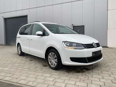 Gebraucht VW Sharan Comfortline 150 PS (110 kW) 2016 Pure white Van / Kleinbus
