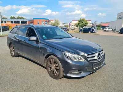 Gebraucht Mercedes E250 204 PS (150 kW) 2013 Grau Kombi