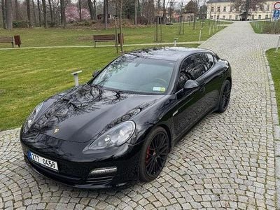 Porsche Panamera 4