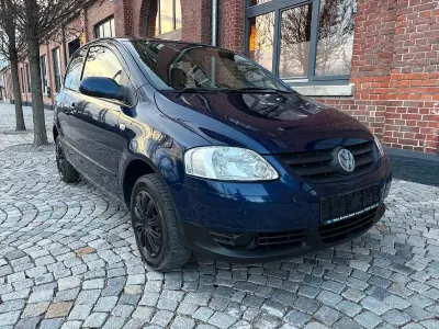 Używany VW Fox 54 KM (39 kW) 2006 Niebieski Hatchback