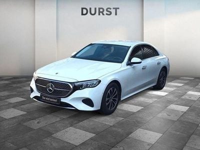 Gebraucht Mercedes E200 227 PS (166 kW) 2024 Opalithweiss  metalliclack Limousine