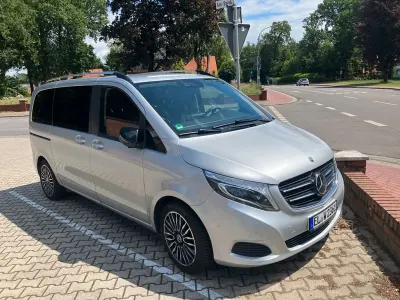 Gebraucht Mercedes V220 Edition 163 PS (119 kW) 2018 Silber Van / Kleinbus