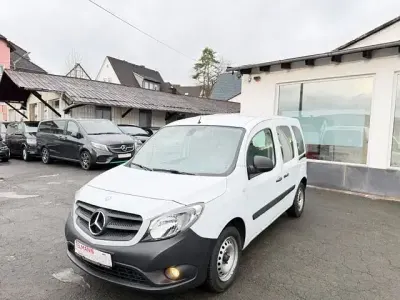 Gebraucht Mercedes Citan 112 114 PS (83 kW) 2018 Weiß Kombi
