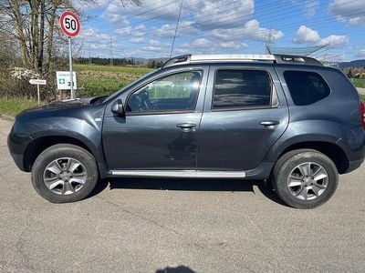 Gebraucht Dacia Duster Lauréate 114 PS (83 kW) 2017 Grau SUV