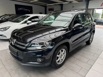 Gebraucht VW Tiguan Trendline 140 PS (102 kW) 2014 Schwarz SUV