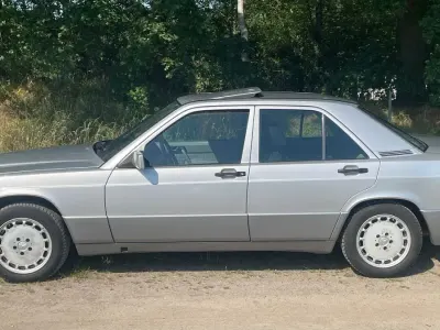 Gebraucht Mercedes 190 90 PS (66 kW) 1992 Silber Limousine