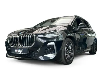 Gebraucht BMW 218 Active Tourer M Sport 136 PS (100 kW) 2023 Saphirschwarz Van / Kleinbus