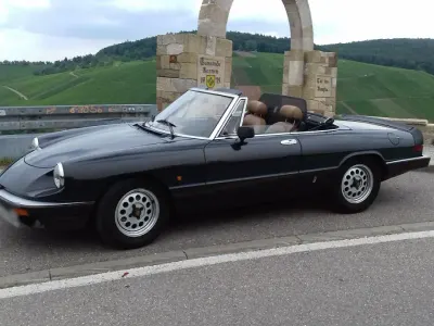 Gebraucht Alfa Romeo Spider 105 PS (77 kW) 1983 Schwarz Cabrio