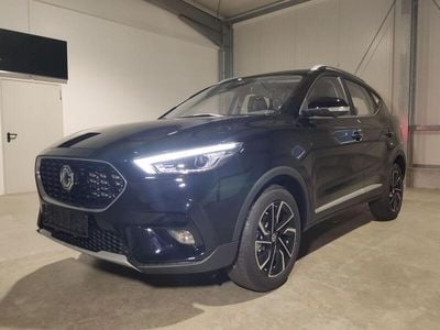 Neu MG ZS Luxury 106 PS (77 kW) 2025 Peebleschwarz metallic Limousine