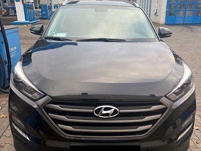 Schwarz Gebraucht 2016 Hyundai Tucson Intro Edition SUV | 13.390 € (Fairer Preis)