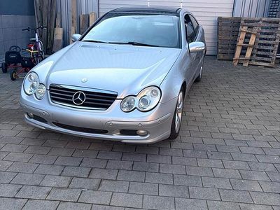 Gebraucht Mercedes C200 160 PS (117 kW) 2004 Silber Coupé