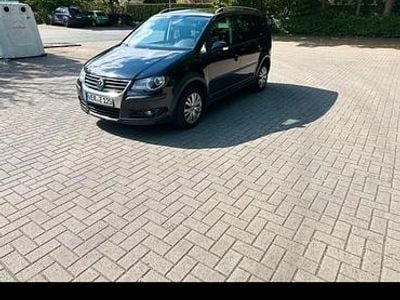 VW Touran Cross