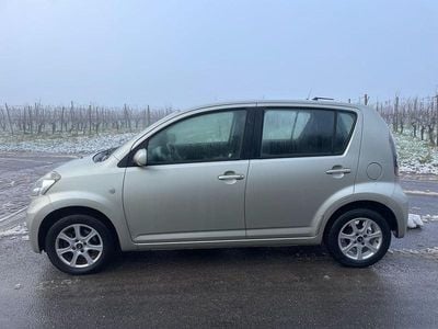 Silber Gebraucht 2010 Daihatsu Sirion Kleinwagen | 1.999 € (Superpreis)