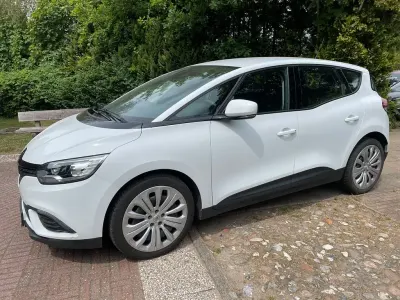 Gebraucht Renault Scénic IV Life 116 PS (85 kW) 2017 Weiß Van / Kleinbus