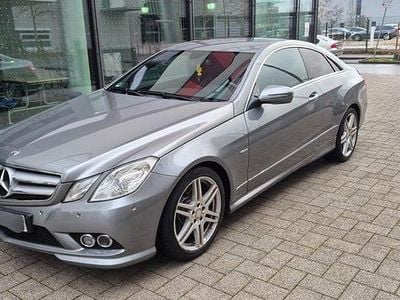 Gebraucht Mercedes E250 AMG line 204 PS (150 kW) 2009 Silber Coupé