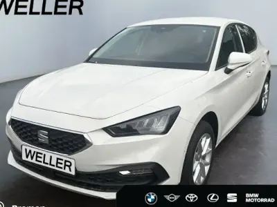 Nowe Seat Leon 150 KM (110 kW) 2026 Biały Sedan/Limuzyna