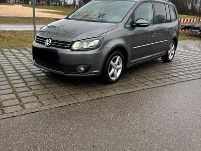 Gebraucht VW Touran 140 PS (102 kW) 2013 Grau Van / Kleinbus