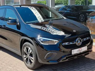 Gebraucht Mercedes GLA200 Business 163 PS (119 kW) 2023 Schwarz SUV