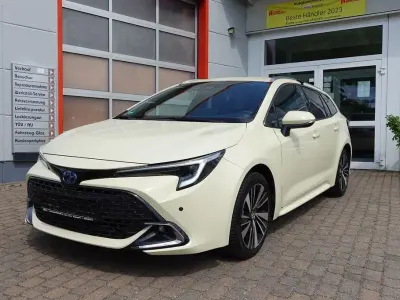 Używany Toyota Corolla 140 KM (102 kW) 2025 Żółty Kombi