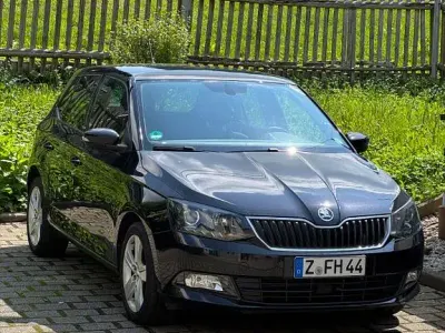 Używany Skoda Fabia Joy 90 KM (66 kW) 2017 Czarny Sedan/Limuzyna