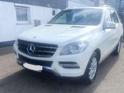 Gebraucht Mercedes ML250 204 PS (150 kW) 2012 Weiß SUV