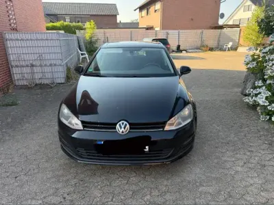 Gebraucht VW Golf VII 105 PS (77 kW) 2013 Schwarz Kleinwagen