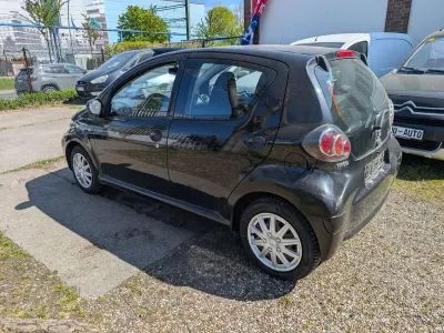 Gebraucht Toyota Aygo Team 68 PS (50 kW) 2009 Schwarz Kleinwagen