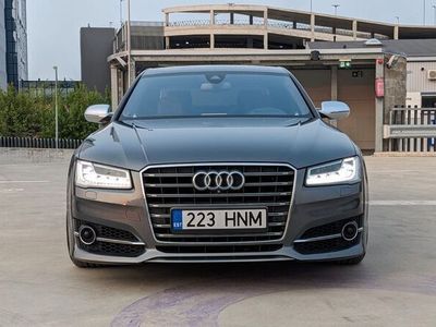 Audi S8 plus