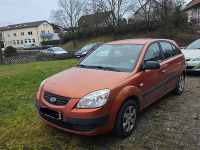 Orange Gebraucht 2009 Kia Rio Kleinwagen | 1.550 € (Guter Preis)