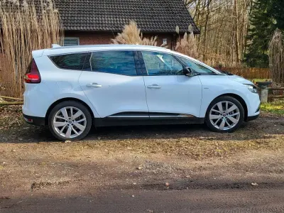 Gebraucht Renault Scénic 140 PS (102 kW) 2021 Weiß Van / Kleinbus