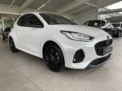 Neu Mazda 2 Homura-Line 116 PS (85 kW) 2025 Weiß Limousine