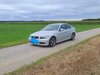 Gebraucht BMW 325 2008 Silber Limousine