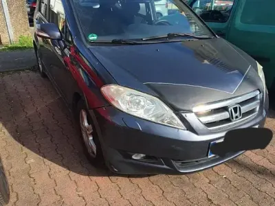 Käytetty Honda FR-V 140 HP (102 kW) 2006 Tila-auto