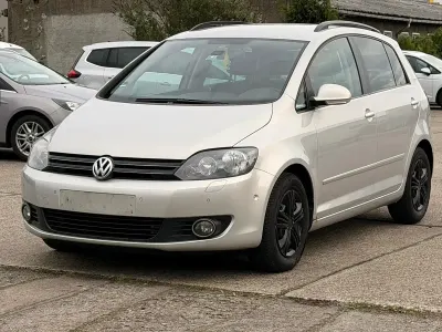 Usata VW Golf VI Team 122 CV (89 kW) 2010 Oro Utilitaria