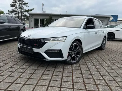 Gebraucht Skoda Octavia RS 200 PS (147 kW) 2022 Moonweiß perleffekt Kombi
