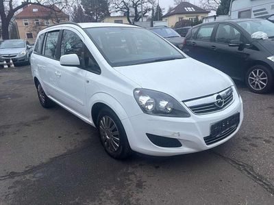 Gebraucht Opel Zafira Family 116 PS (85 kW) 2011 Weiß Van / Kleinbus