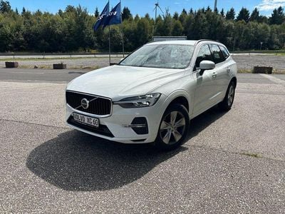 Weiß Gebraucht 2022 Volvo XC60 Momentum SUV | 33.250 € (Fairer Preis)