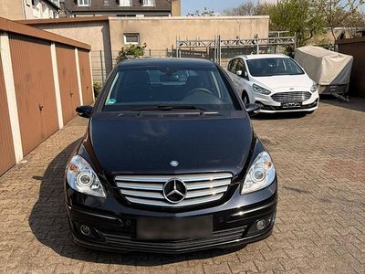 Usata Mercedes B200 136 CV (100 kW) 2008 Nero Monovolume