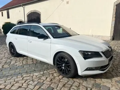 Usata Skoda Superb Ambition 190 CV (139 kW) 2016 Bianco Station wagon