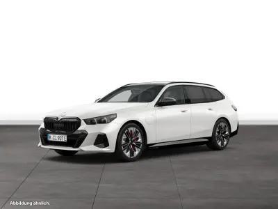 Gebraucht BMW 550e Comfort Edition 489 PS (359 kW) 2025 Kombi