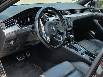 Gebraucht VW Passat R-line 240 PS (176 kW) 2019 Schwarz Kombi