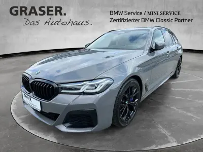 Gebraucht BMW 530 M Sport 286 PS (210 kW) 2021 Silber Kombi
