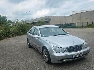 Mercedes C200