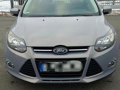 Silber Gebraucht 2014 Ford Focus SYNC Edition Kombi | 4.350 € (Guter Preis)